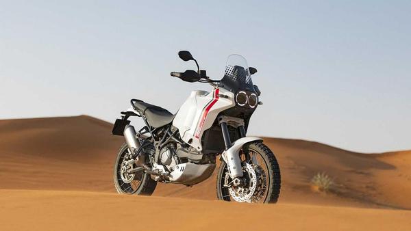 Ducati DesertX ra mắt với khả năng off-road tuyệt đỉnh