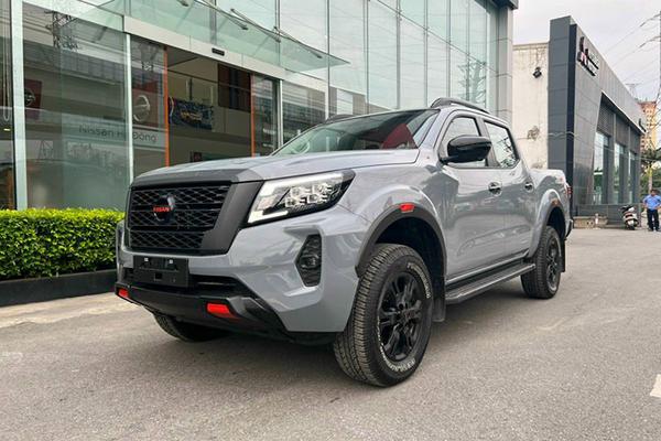 Nissan Navara ưu đãi và hạ giá lên tới 120 triệu đồng tại Việt Nam