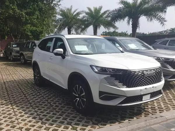 Haval H6 "âm thầm" được bổ sung phiên bản giá rẻ, bất ngờ xuất hiện tại Việt Nam