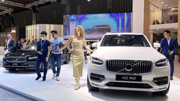Khuyến mãi khi mua xe Volvo- giảm phí trước bạ, tặng bảo hiểm