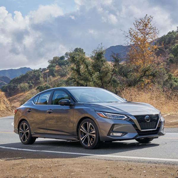 Nissan thu hồi gần 139.000 chiếc Sentra do lỗi thanh giằng bên trong