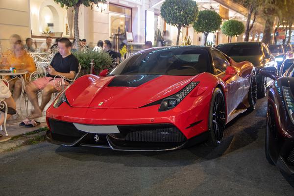 Loạt siêu xe xuống phố nhân dịp giỗ Tổ Hùng Vương tại TP.HCM