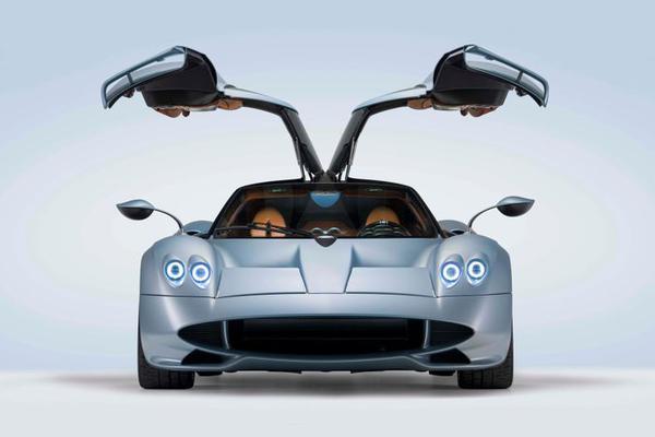 Mãn nhãn với siêu phẩm Pagani Huayra Codalunga, sản xuất chỉ 5 chiếc toàn cầu