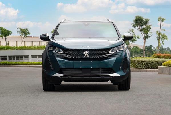 Peugeot 5008 2022 mở bán với 2 phiên bản, giá từ 1,199 tỷ đồng