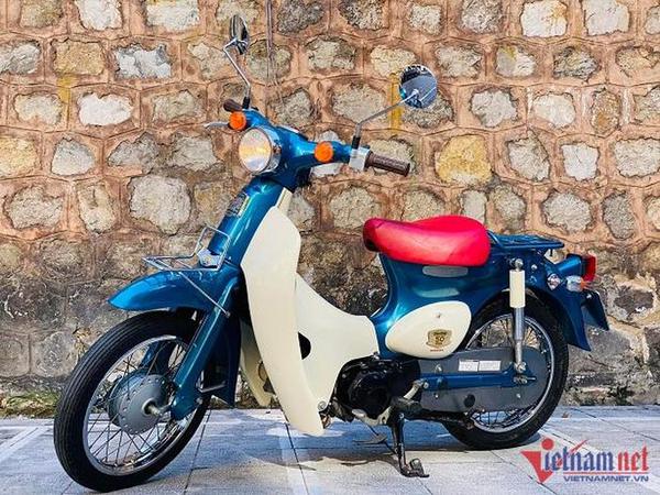 Honda Little Cub 50 Fi "siêu lướt" giá gần 100 triệu xuất hiện tại Hà Nội