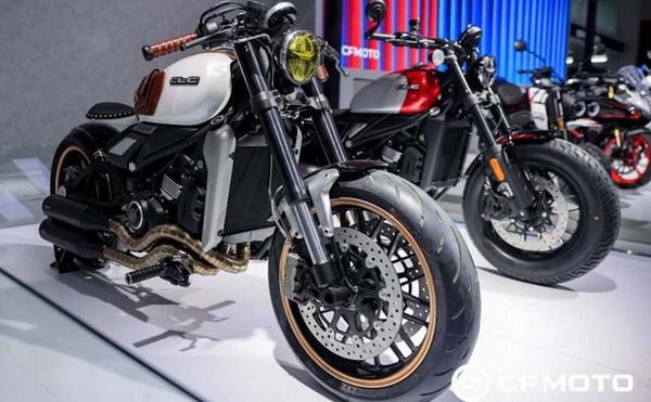 CFMoto trình làng mẫu bobber đầu tiên CLC 450