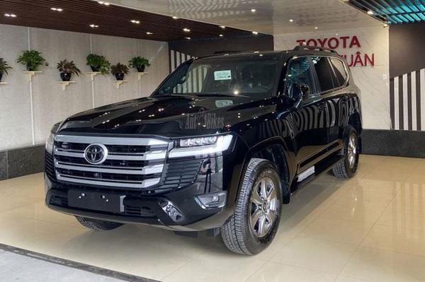 Top 10 ô tô có doanh số ế ẩm nhất tại Việt Nam