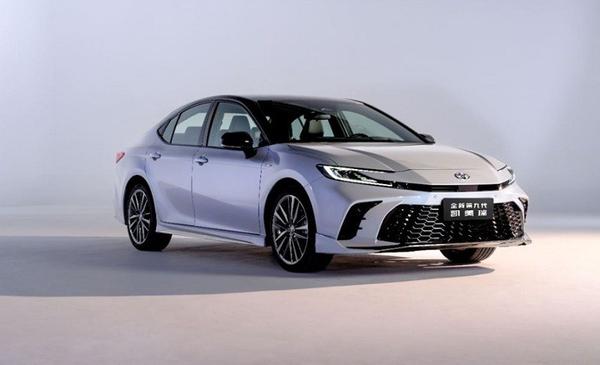 Ra mắt Toyota Camry 2024 với giá chỉ từ 596 triệu đồng