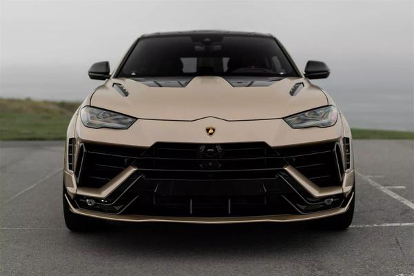 Bộ ảnh siêu phẩm SUV Lamborghini Urus với gói độ của 1016 Industries