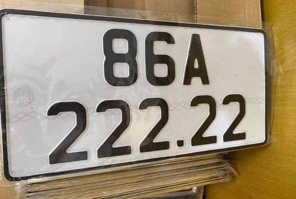 "Bàn tay vàng" Bình Thuận bốc trúng biển ngũ quý 2 cho Toyota Corolla Altis bản 1.8G