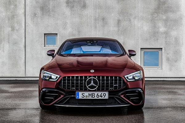 Mercedes-AMG GT biển thể 4 cửa mới ra mắt, được trang bị vô-lăng mới