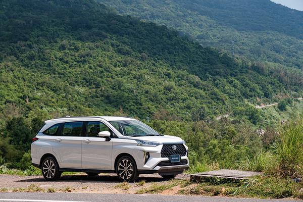 Toyota Veloz Cross bản lắp ráp nội địa được ra mắt tại VMS 2022