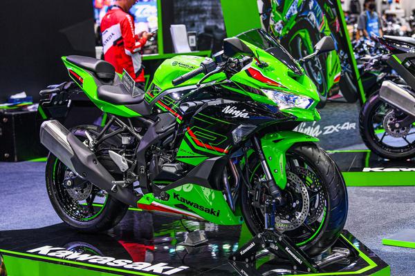 Ngắm mẫu sportbike Kawasaki ZX-4R 400 phân khối phân khúc nhập môn giá 220 triệu