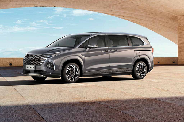 Hyundai Custo dự kiến ra mắt tại Việt Nam, Kia Carnival và đặc biệt là Toyota Innova có thể mất khách bởi giá bán dự kiến khó tin của Custo