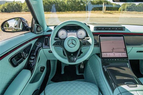 Mercedes-Maybach S580 độ Brabus với nội thất xanh ngọc sang trọng