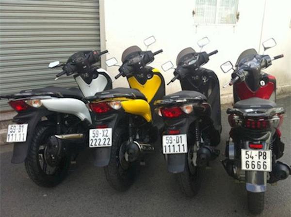 Phi đội Honda SH với biển tứ quý ngũ quý khủng nhất Việt Nam