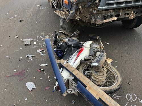 Thanh niên chạy ngược chiều tử vong tại chỗ do va chạm xe tải