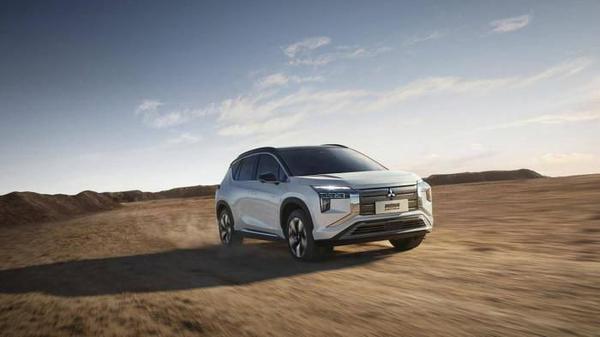SUV chạy điện Mitsubishi Airtrek 2022 chính thức ra mắt