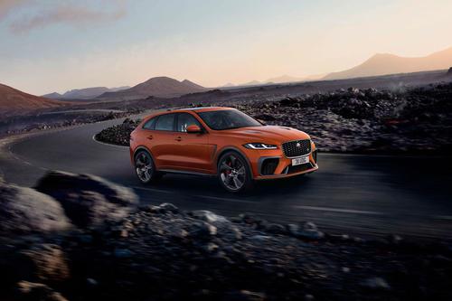 Jaguar F-Pace SVR 2021 tự hào có thêm mô-men xoắn cùng các nâng cấp đáng chú ý khác