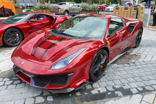 Chiêm ngưỡng siêu xe Ferrari 488 Pista Spider thứ 2 tại Việt Nam