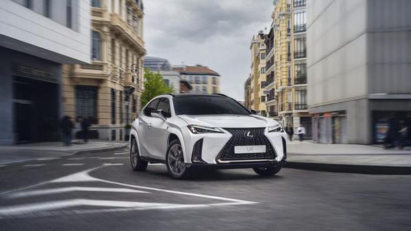 Chi tiết xe sang Lexus UX 2023 vừa ra mắt, trang bị động cơ hybrid