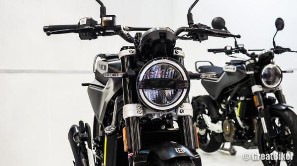 Husqvarna ra mắt tận 3 mẫu mô tô với ngoại hình xuất sắc