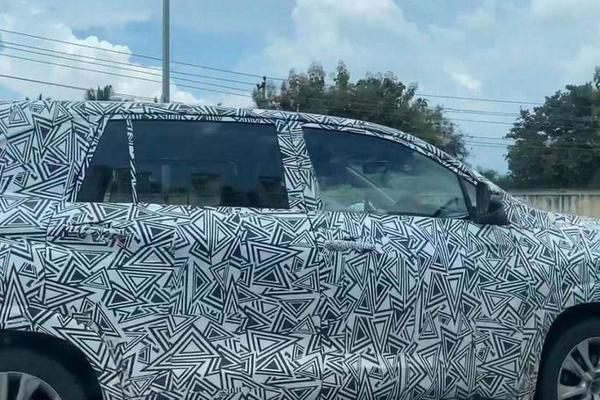 Toyota Innova 2023 đang chạy thử nghiệm, sẽ sớm ra mắt trong năm nay