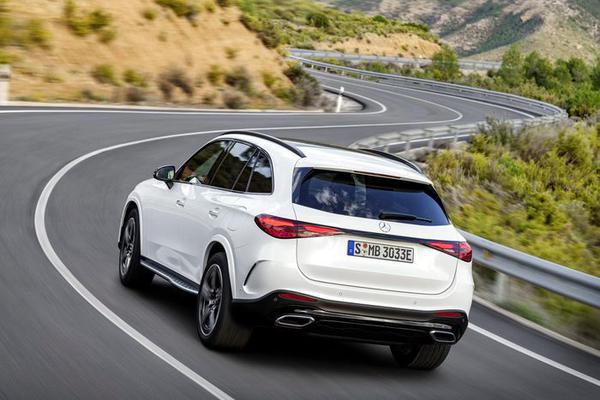 Chi tiết Mercedes-Benz GLC thế hệ mới ra mắt
