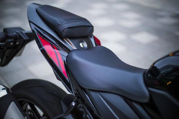 Suzuki GSX-S750 sở hữu diện mạo vô cùng mạnh mẽ