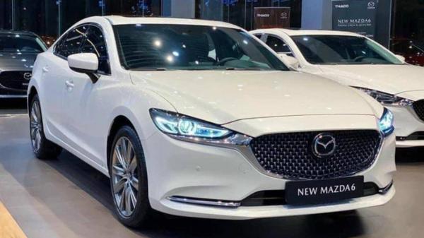 Thất thế trong phân khúc sedan cỡ D, Mazda 6 giảm giá trăm triệu, rẻ nhất phân khúc