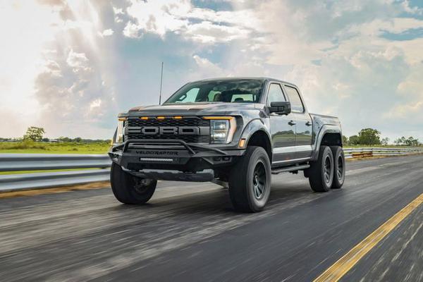 Hennessey VelociRaptor 6×6: phiên bản độ 6 bánh của Ford F-150 Raptor