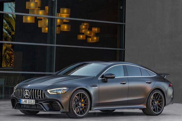 Mercedes-AMG GT 63 S chờ đại gia Việt "chốt đơn" với giá 12,2 tỷ đồng