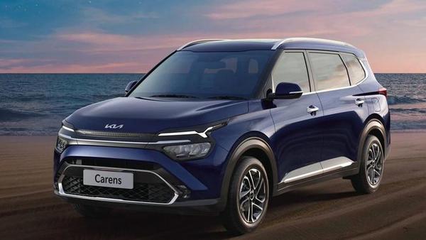 Kia Carens nhận đặt cọc tại đại lý và hứa hẹn giao xe trước Tết