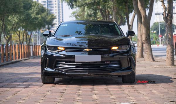 Chevrolet Camaro 6 năm tuổi với ngoại hình như mới được rao bán giá 2 tỷ  đồng - Xe 360