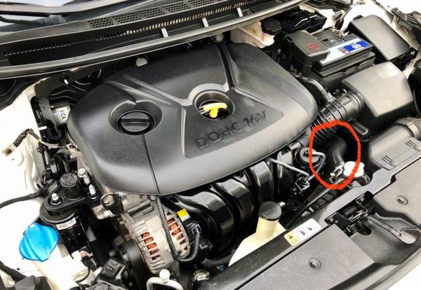 Kia Forte chạy uống nước làm mát bình phụ như nước lã