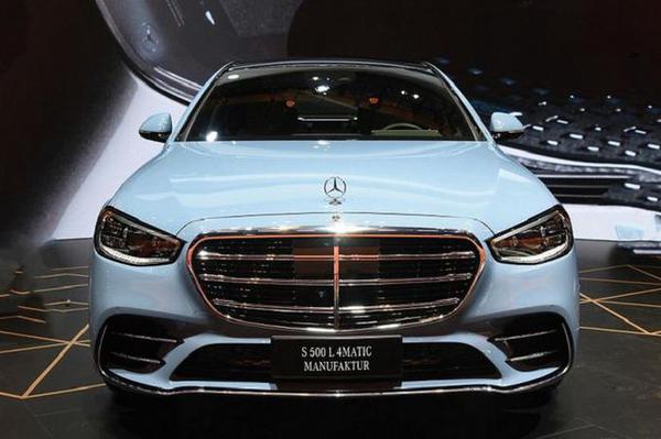 Mãn nhãn với Mercedes-Benz S500L với màu sơn xanh China Blue