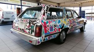 Ford LTD Station Wagon đời 1984 được sơn bởi cố nghệ sĩ Lilanga