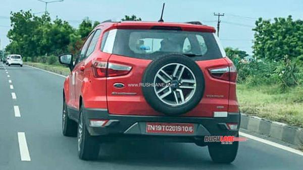 Ford ecosport 2022 với sự trở lại của lốp dự phòng sau