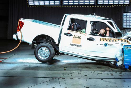 Xe bán tải Trung Quốc gây thất vọng với độ an toàn 0 sao được đánh giá bởi Global NCAP