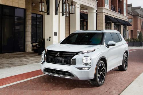 Mitsubishi Outlander 2021 chính thức ra mắt, "lột xác" toàn diện từ ngoại hình đến trang bị