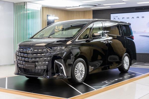 Cập nhật giá xe Toyota kèm ưu đãi mới nhất tháng 1/2024