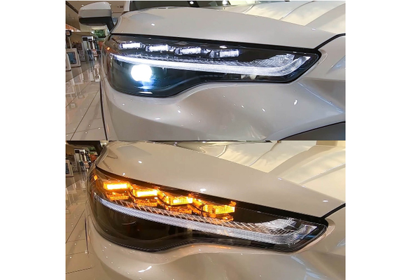 Ảnh Toyota Cross 2021 giá 400 triệu đồng ở Nhật với thiết kế khác biệt, logo chữ C