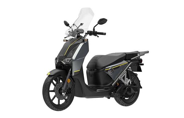 Mẫu xe máy điện Super SOCO CPx có giá bán bằng với một chiếc Honda SH