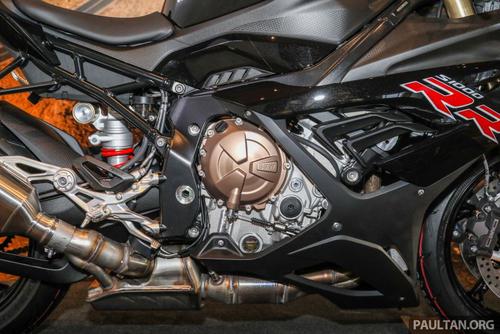 BMW S1000RR sẽ có giá bán lên đến 786 triệu đồng