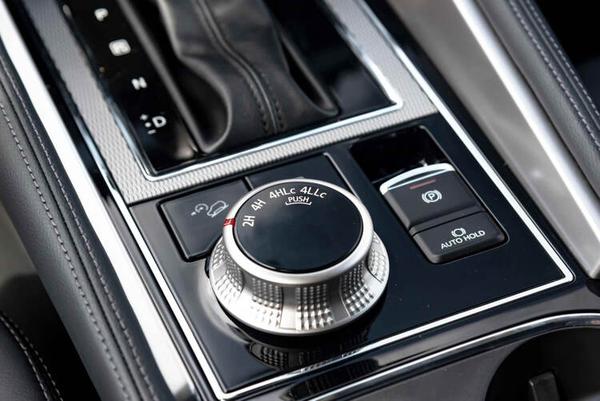 Có thêm được chức năng Auto Hold cho Mitsubishi Pajero Sport 2018 không?