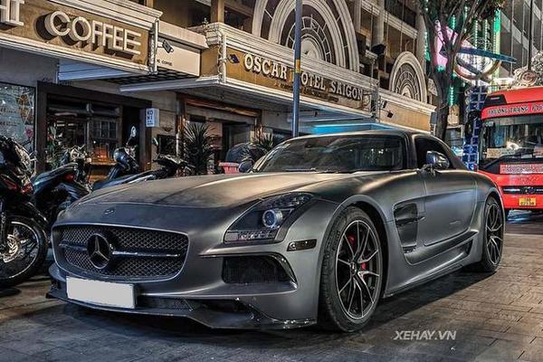 Mercedes-AMG SLS độ bodykit Black-Series đầu tiên tại Sài Gòn
