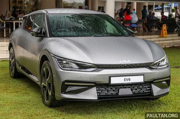 Chi tiết Kia EV6 GT-Line AWD với giá 1,59 tỷ đồng vừa ra mắt