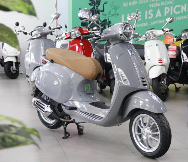 Vespa Primavera đang ưu đãi 4 triệu đồng trong tháng 12/2021