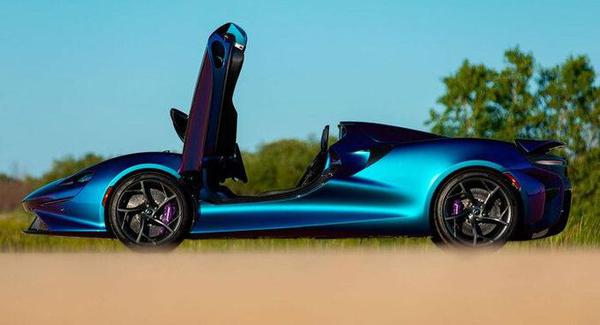 Siêu xe McLaren Elva thay đổi màu sơn nổi bật