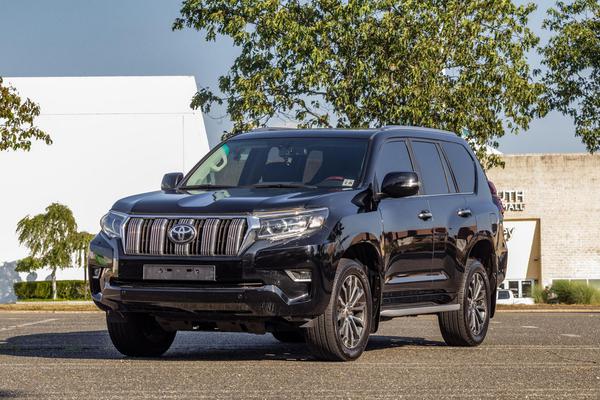 Chuyện lạ Lexus GX 460 được độ thành Land Cruiser Prado